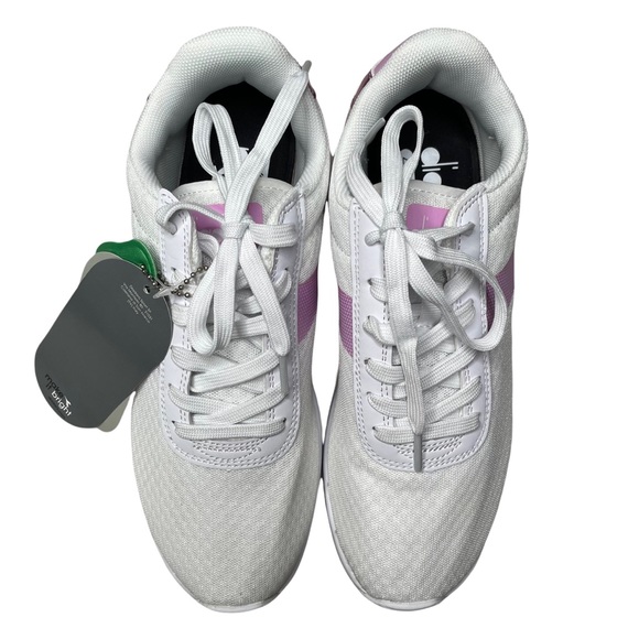 Diadora Sneaker Size 7.5 women. - Picture 4 of 15